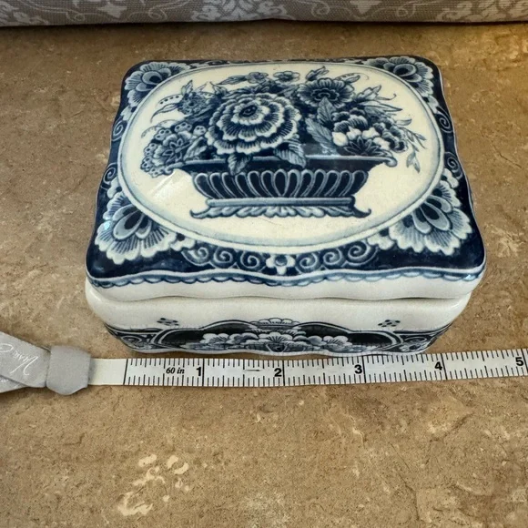 Blue and White Ceramic Box - Picture 2 of 6